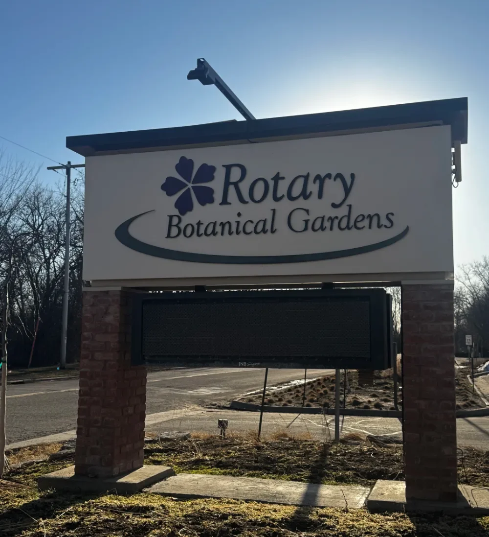 Rotary botanical gardens sign